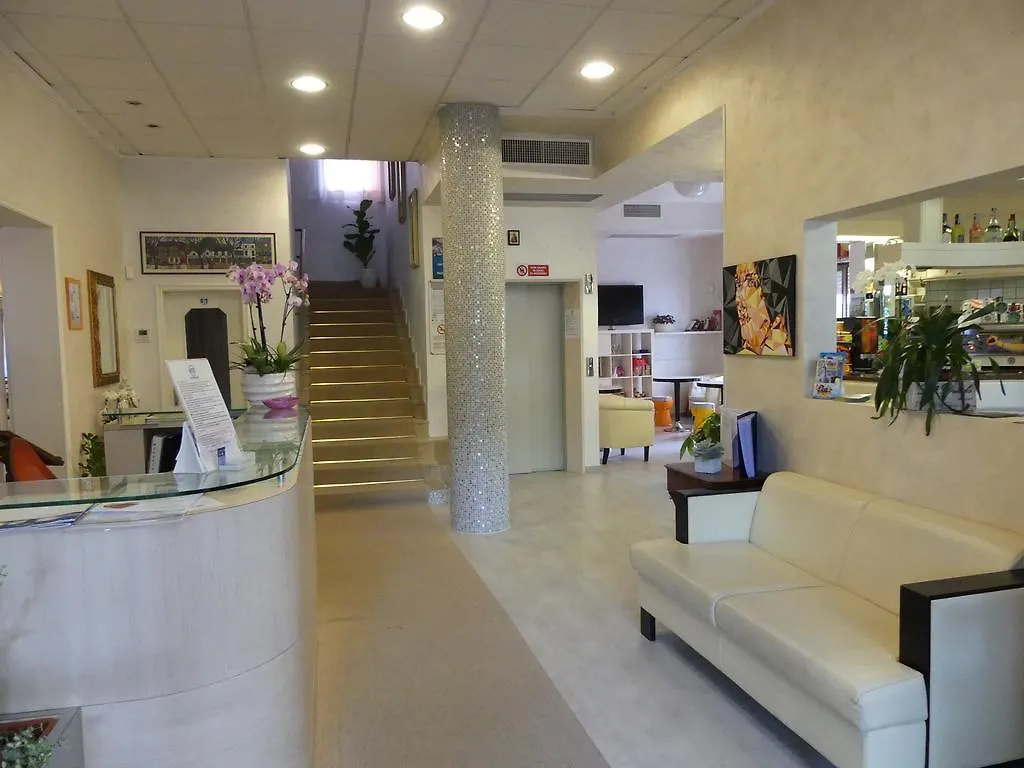 Hotel Madison Lido di Jesolo 3*,